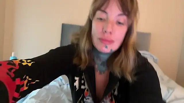 airgeadx online show from 11-17-25, 07:41