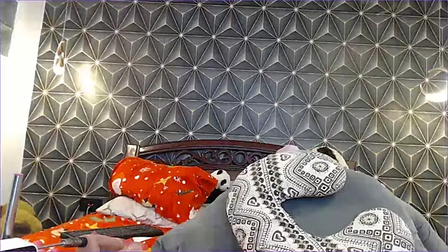 Snapshot of yummymeily chatting on 01-06-25, 02:58 yummymeily online show from 01-06-25, 02:58