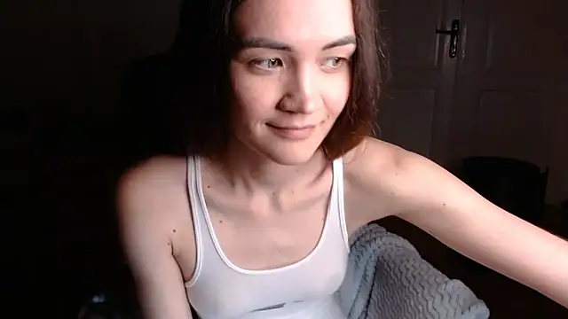 Snapshot of EvelynGG chatting on 01-27-25, 12:48 EvelynGG online show from 01-27-25, 12:48
