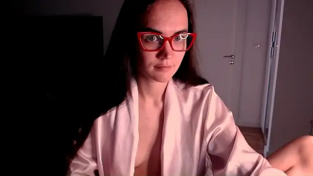 Snapshot of EvelynGG chatting on 05-29-26, 10:24 EvelynGG online show from 05-29-26, 10:24
