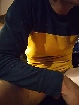 Snapshot of ROBERT0516 chatting on 01-11-26, 06:18 ROBERT0516 online show from 01-11-26, 06:18