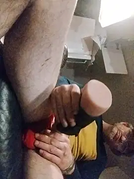 Snapshot of ROBERT0516 chatting on 02-07-26, 10:41 ROBERT0516 online show from 02-07-26, 10:41