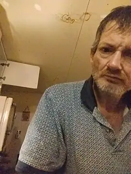 Snapshot of ROBERT0516 chatting on 03-06-26, 01:07 ROBERT0516 online show from 03-06-26, 01:07