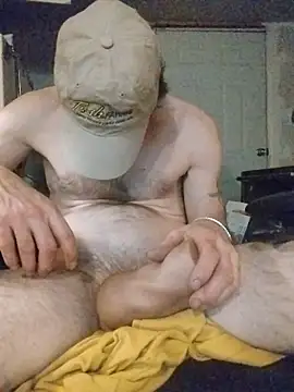 Snapshot of ROBERT0516 chatting on 03-10-26, 04:17 ROBERT0516 online show from 03-10-26, 04:17