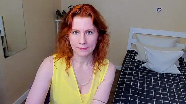 FoxySophia online show from 11-24-25, 04:45