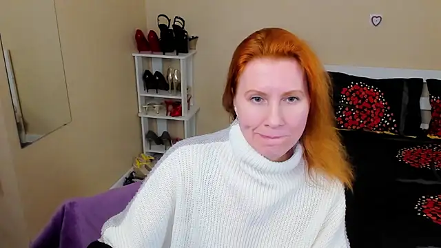 FoxySophia online show from 04-15-26, 07:58