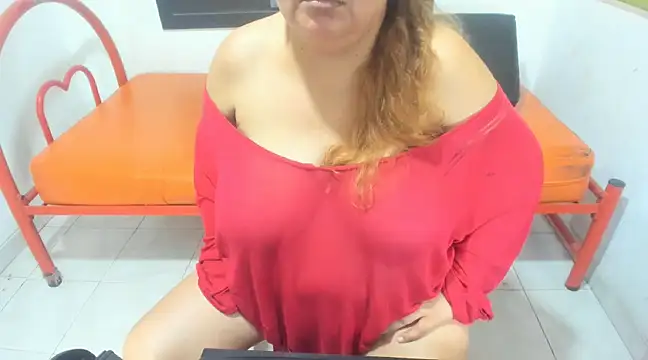 Snapshot of beckyummys chatting on 02-19-25, 03:16 beckyummys online show from 02-19-25, 03:16
