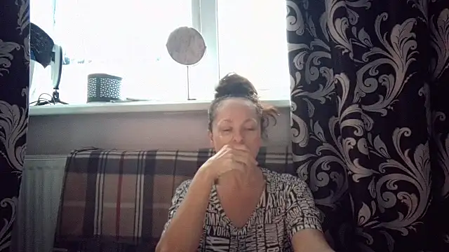 LindaStarS online show from 01-10-26, 05:53