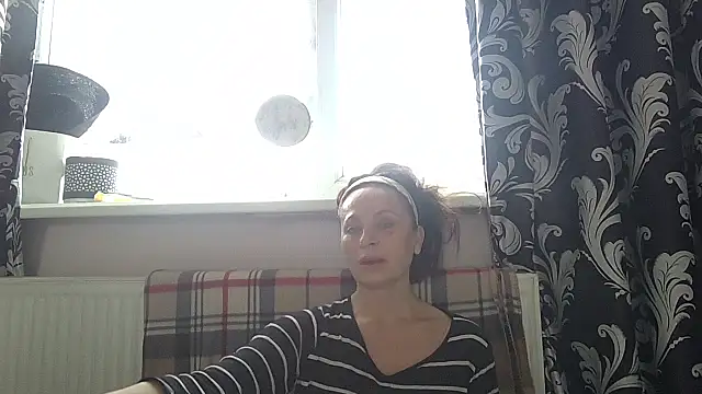 LindaStarS online show from 04-18-26, 06:39