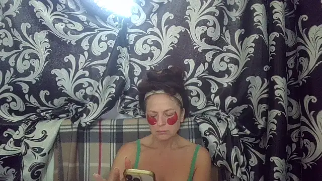 LindaStarS online show from 06-20-26, 05:43