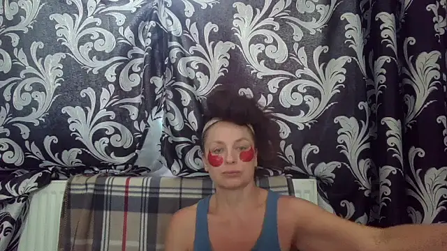 LindaStarS online show from 06-22-26, 05:37