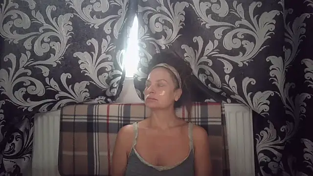 LindaStarS online show from 07-21-26, 05:54