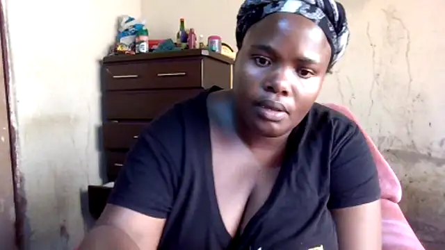 Snapshot of sexybigboobz chatting on 11-29-25, 06:05 sexybigboobz online show from 11-29-25, 06:05