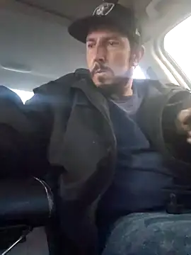 Snapshot of UncutHammer69 chatting on 12-13-24, 04:16 UncutHammer69 online show from 12-13-24, 04:16