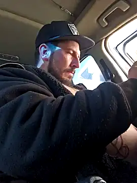 Snapshot of UncutHammer69 chatting on 01-05-25, 06:02 UncutHammer69 online show from 01-05-25, 06:02