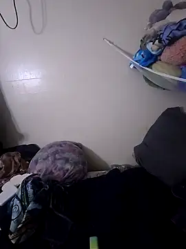 Snapshot of UncutHammer69 chatting on 01-27-25, 02:35 UncutHammer69 online show from 01-27-25, 02:35