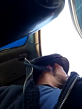 Snapshot of UncutHammer69 chatting on 02-04-25, 04:18 UncutHammer69 online show from 02-04-25, 04:18