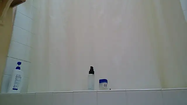 Snapshot of UncutHammer69 chatting on 09-11-25, 03:01 UncutHammer69 online show from 09-11-25, 03:01