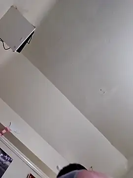 Snapshot of UncutHammer69 chatting on 09-12-25, 02:17 UncutHammer69 online show from 09-12-25, 02:17