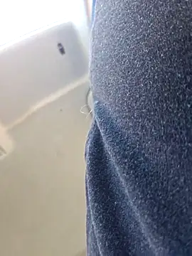 Snapshot of UncutHammer69 chatting on 09-13-25, 03:34 UncutHammer69 online show from 09-13-25, 03:34