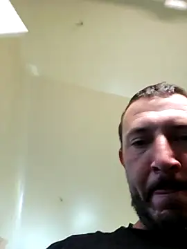 Snapshot of UncutHammer69 chatting on 10-22-25, 06:51 UncutHammer69 online show from 10-22-25, 06:51