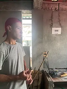 RetainedHound online show from 11-15-25, 03:52