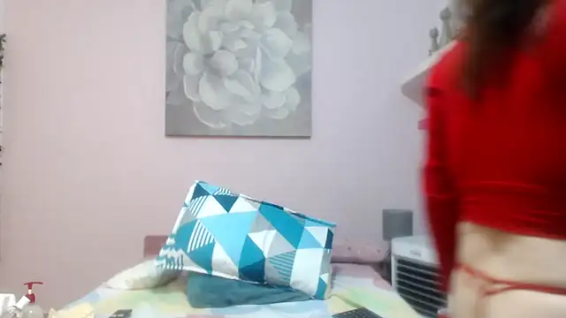 CindyCrawford online show from 12-16-25, 03:00