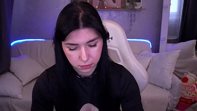 EmilyCandyy online show from 11-13-25, 07:18