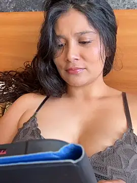 kinky milaxh online show from 07-18-26, 08:01