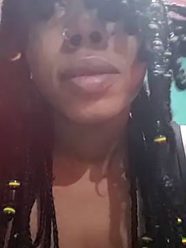 Snapshot of HONEYSWEETS_LIVE chatting on 11-28-25, 08:55 HONEYSWEETS LIVE online show from 11-28-25, 08:55