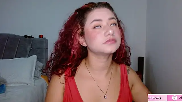 Snapshot of abril_love2 chatting on 02-23-25, 06:01 abril love2 online show from 02-23-25, 06:01