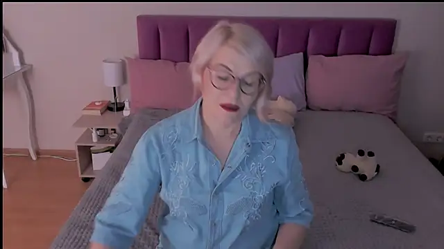 Snapshot of sabrinamacmarren chatting on 03-21-25, 04:51 sabrinamacmarren online show from 03-21-25, 04:51