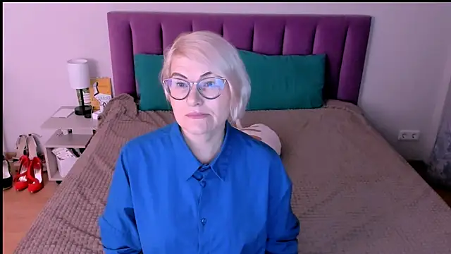 Snapshot of sabrinamacmarren chatting on 10-25-25, 02:24 sabrinamacmarren online show from 10-25-25, 02:24