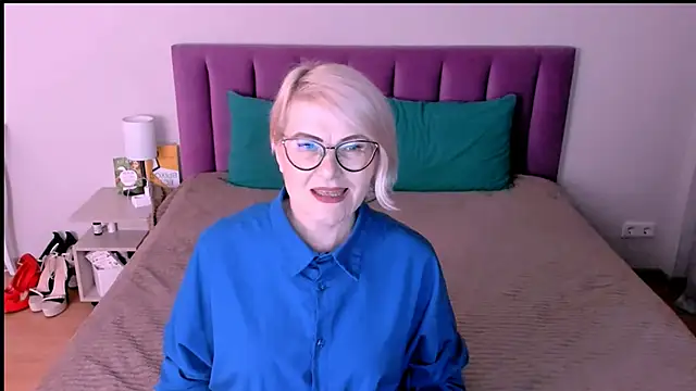 Snapshot of sabrinamacmarren chatting on 11-03-25, 03:24 sabrinamacmarren online show from 11-03-25, 03:24