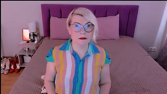 Snapshot of sabrinamacmarren chatting on 11-24-25, 09:53 sabrinamacmarren online show from 11-24-25, 09:53