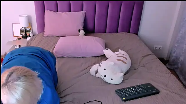 Snapshot of sabrinamacmarren chatting on 11-24-25, 09:58 sabrinamacmarren online show from 11-24-25, 09:58