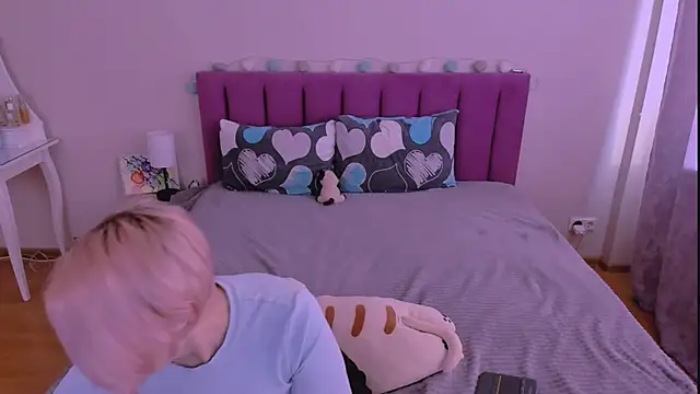 sabrinamacmarren online show from 02-16-26, 09:38