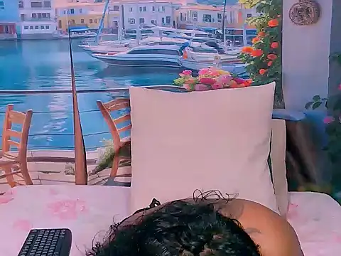 Snapshot of indiansparkle chatting on 10-25-25, 06:13 indiansparkle online show from 10-25-25, 06:13