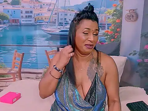 Snapshot of indiansparkle chatting on 10-30-25, 06:30 indiansparkle online show from 10-30-25, 06:30