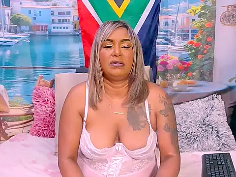 Snapshot of indiansparkle chatting on 07-08-26, 05:06 indiansparkle online show from 07-08-26, 05:06