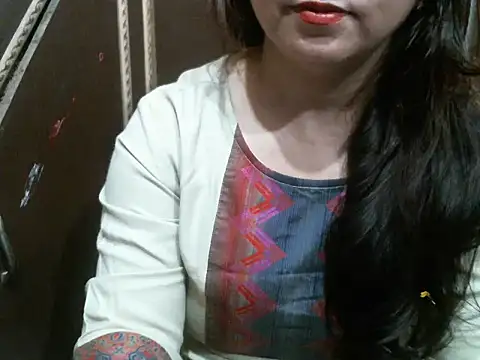 Snapshot of UrsMansi chatting on 02-22-26, 06:35 UrsMansi online show from 02-22-26, 06:35