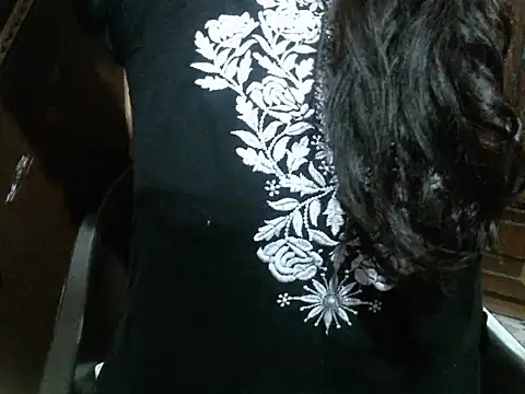 Snapshot of UrsMansi chatting on 03-08-26, 02:48 UrsMansi online show from 03-08-26, 02:48