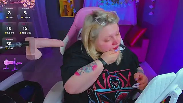 Yoki Shizuko online show from 03-13-26, 07:04