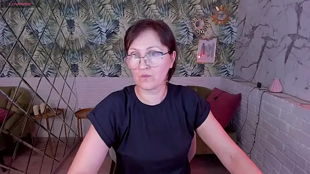 Snapshot of Paris_Cherry chatting on 01-06-25, 11:20 Paris Cherry online show from 01-06-25, 11:20