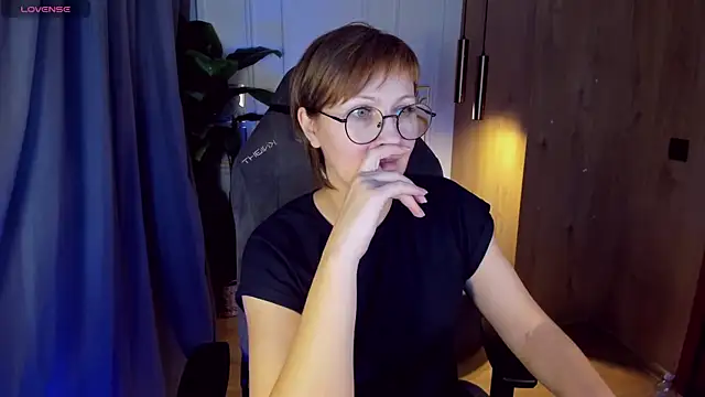 Snapshot of Paris_Cherry chatting on 02-22-25, 01:35 Paris Cherry online show from 02-22-25, 01:35