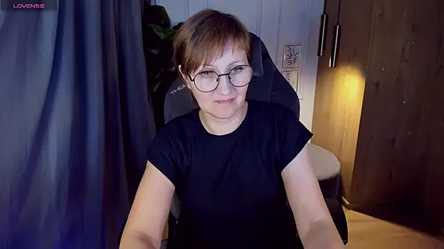 Snapshot of Paris_Cherry chatting on 02-22-25, 04:40 Paris Cherry online show from 02-22-25, 04:40