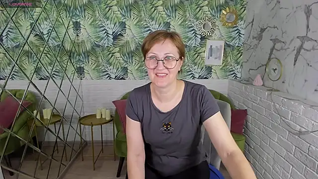 Snapshot of Paris_Cherry chatting on 03-09-25, 02:07 Paris Cherry online show from 03-09-25, 02:07