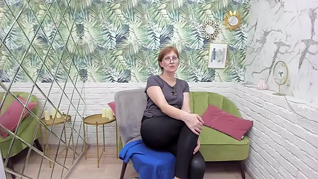 Snapshot of Paris_Cherry chatting on 03-18-25, 02:15 Paris Cherry online show from 03-18-25, 02:15