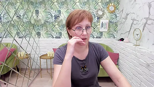 Snapshot of Paris_Cherry chatting on 03-18-25, 08:04 Paris Cherry online show from 03-18-25, 08:04