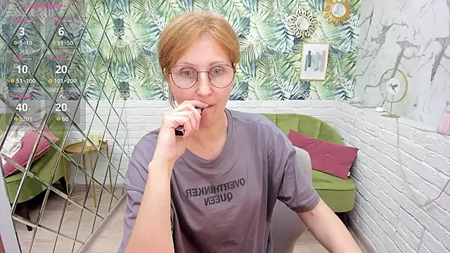 Snapshot of Paris_Cherry chatting on 03-09-26, 06:23 Paris Cherry online show from 03-09-26, 06:23